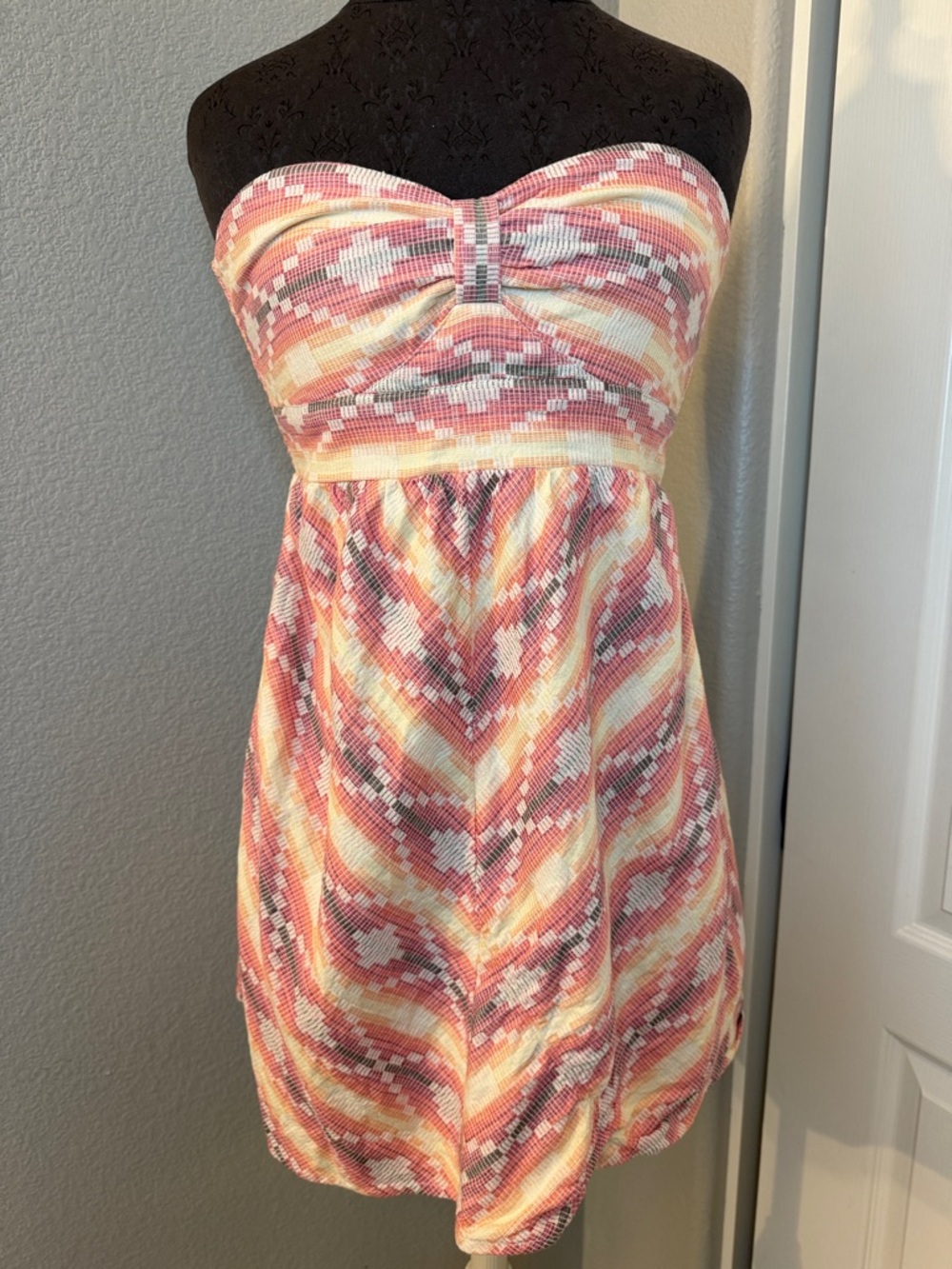 Roxy Strapless Multicolor Aztec Print Dress Size Large - Picture 2 of 12